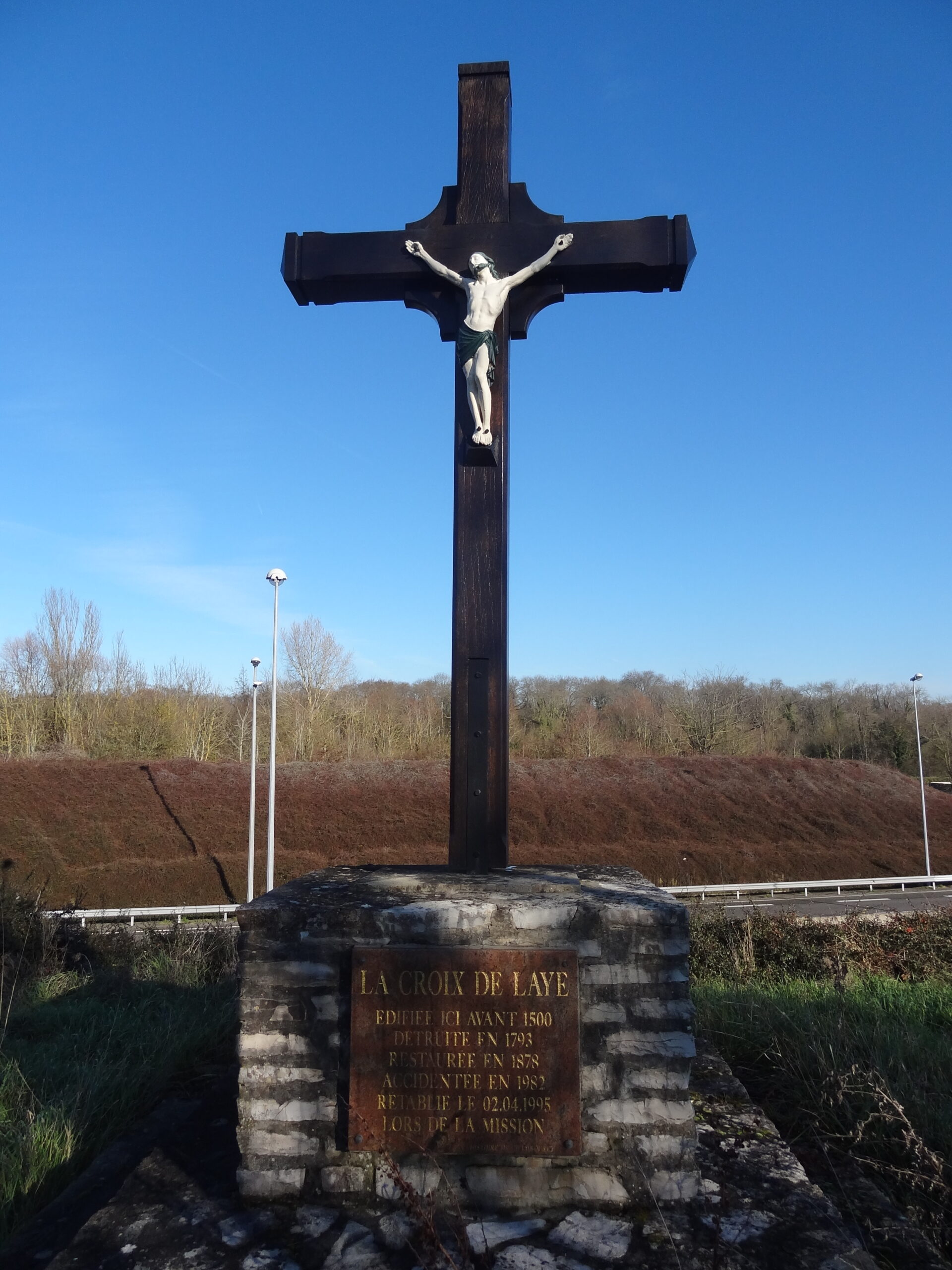 Calvaire de la croix de Laye, route de Poissy